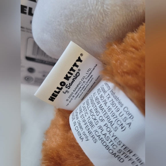 Hello Kitty Holiday Greeter 2023. Cute reindeer Hello Kitty - Picture 11 of 12